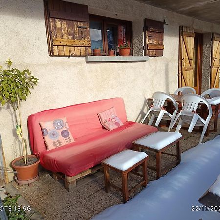 Studio sympa avec terrasse , maxi 4 pers.Briançon Extérieur photo