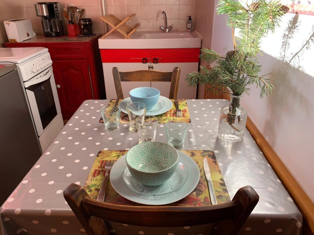 Studio sympa avec terrasse , maxi 4 pers.Briançon Extérieur photo