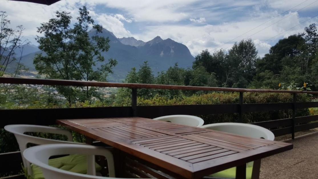 Studio sympa avec terrasse , maxi 4 pers.Briançon Extérieur photo