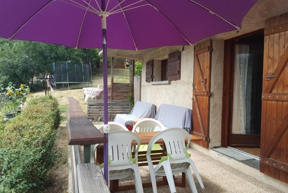 Studio sympa avec terrasse , maxi 4 pers.Briançon Extérieur photo