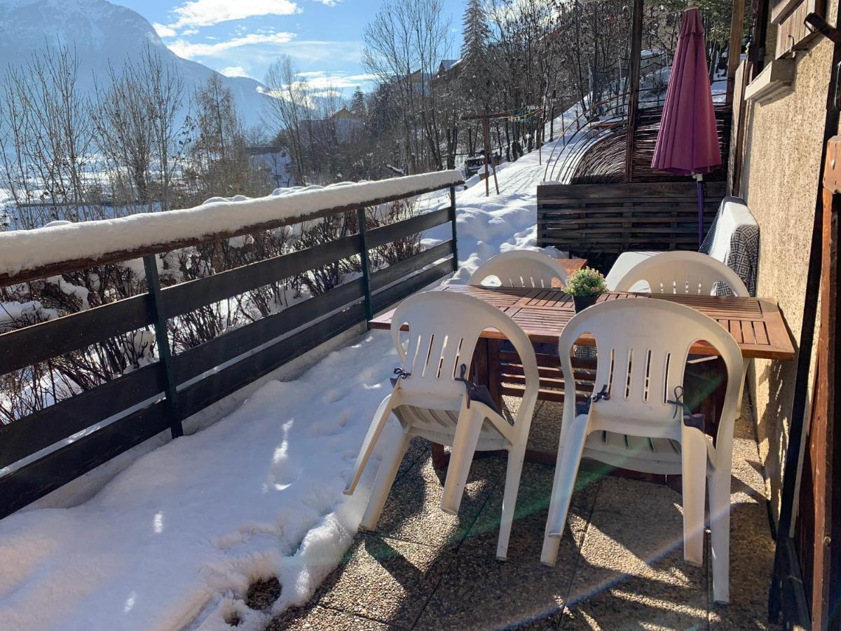 Studio sympa avec terrasse , maxi 4 pers.Briançon Extérieur photo