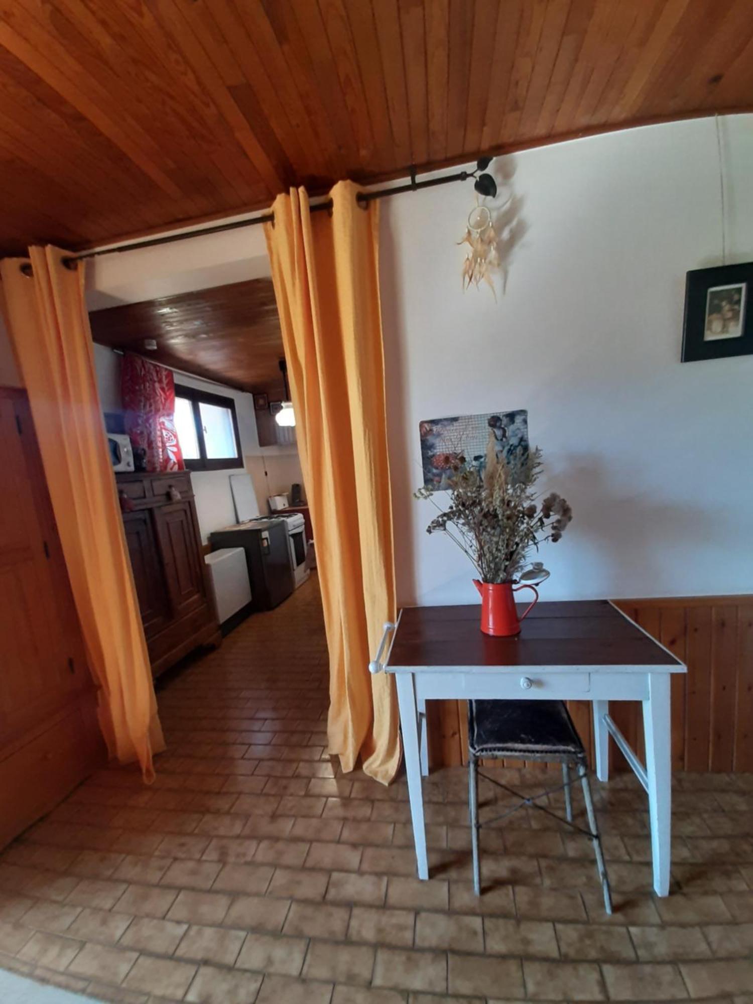 Studio sympa avec terrasse , maxi 4 pers.Briançon Extérieur photo